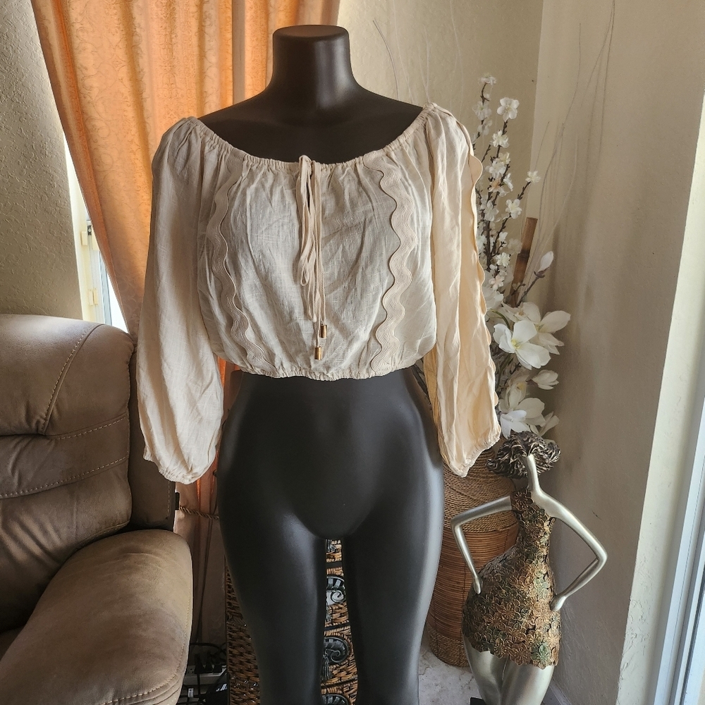 Muy Muy top size M NEW